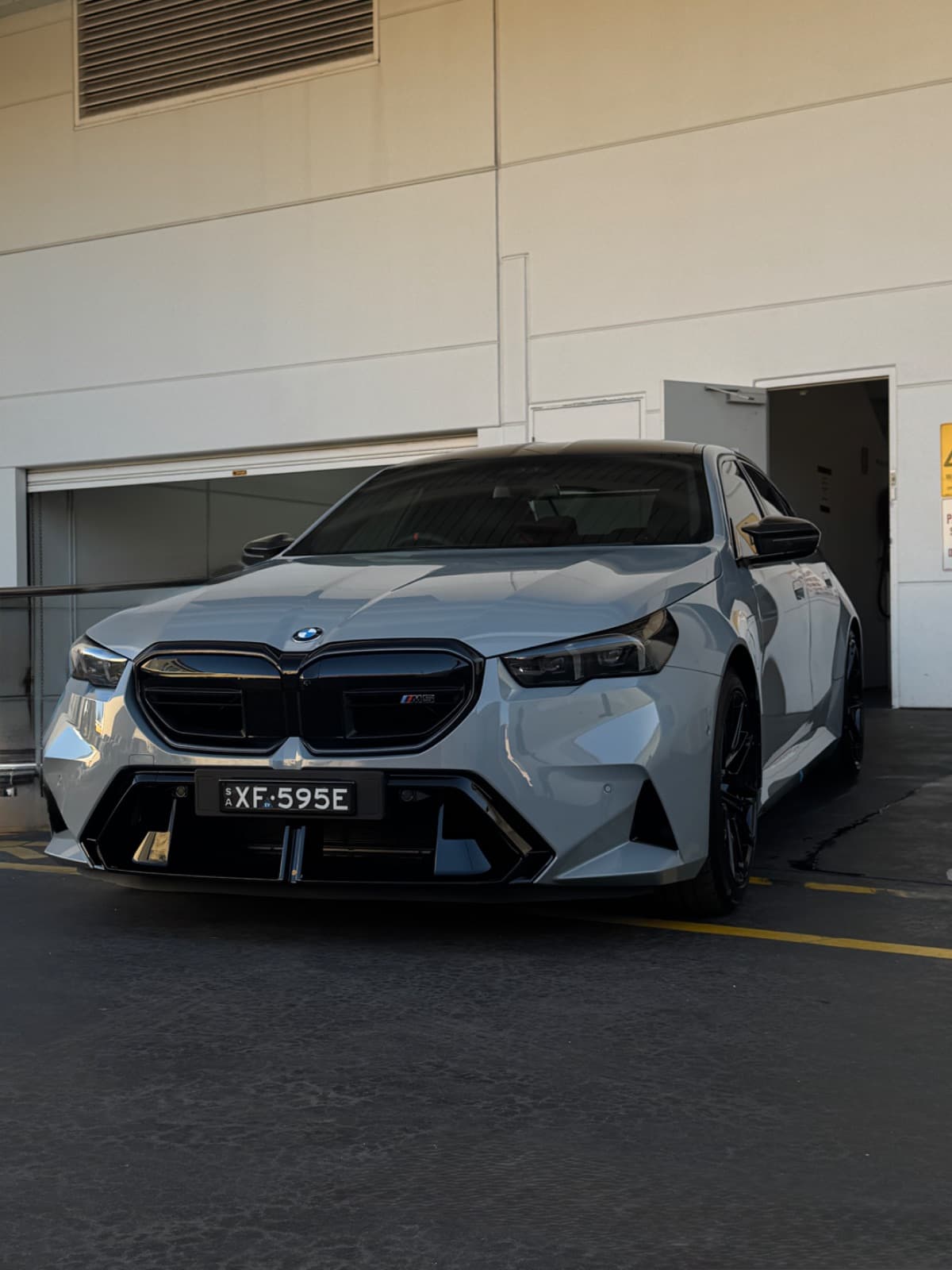 2025 BMW M5 live listing